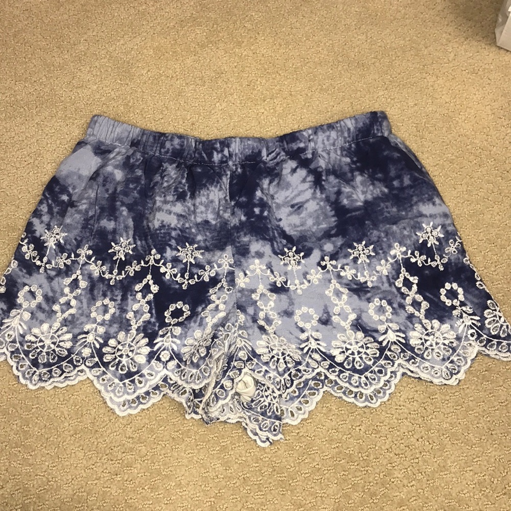 Loose Fit Flower Shorts